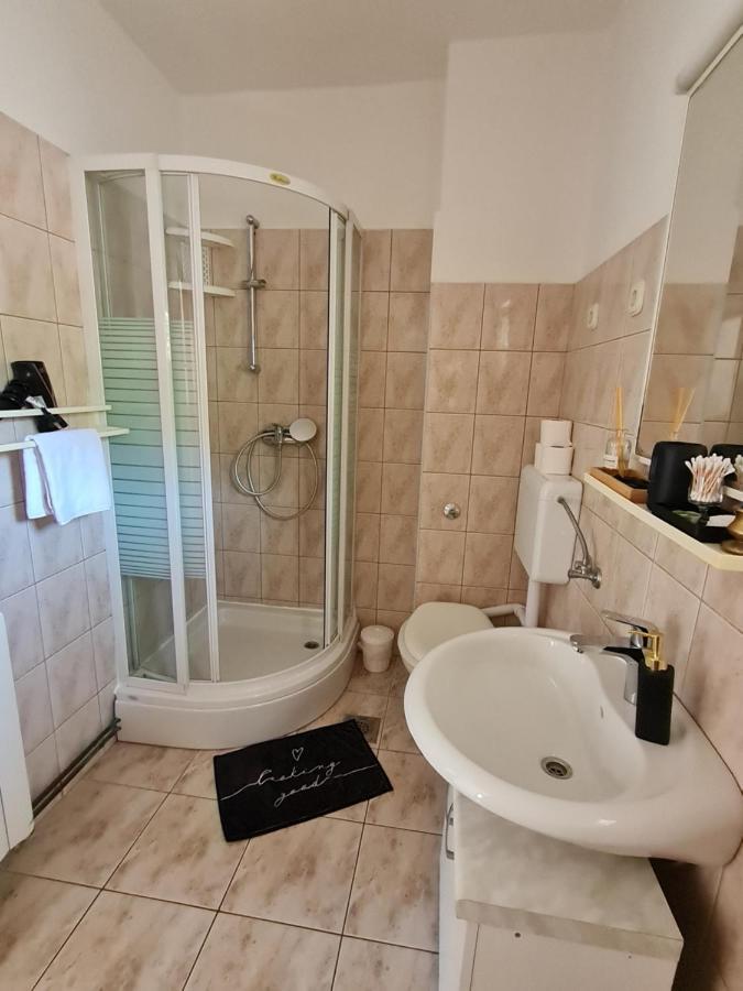 Mellon Apartments Zaton  Екстериор снимка